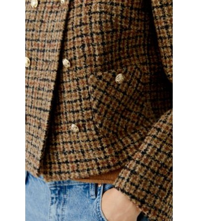 Chaqueta Chanel camel Oui portada