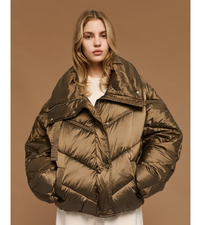 Parka corta marrón portada