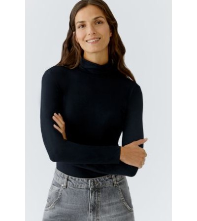 Camiseta cuello vuelto negra Oui portada
