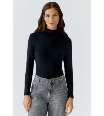 Camiseta cuello vuelto negra Oui portada