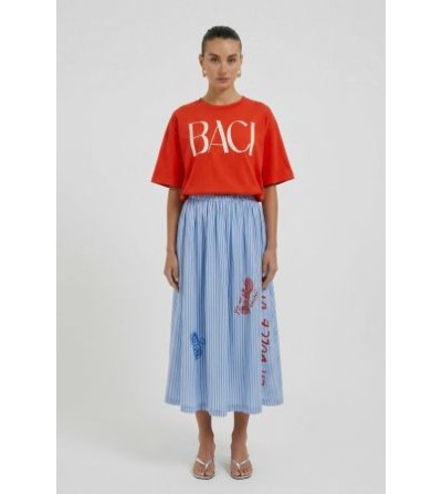 Camiseta BACI roja Oui silueta por delante