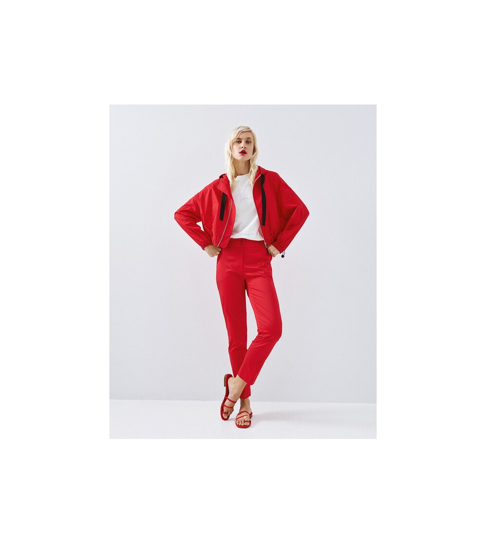 Cazadora roja portada
