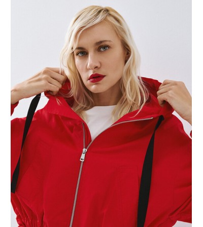 Cazadora roja portada