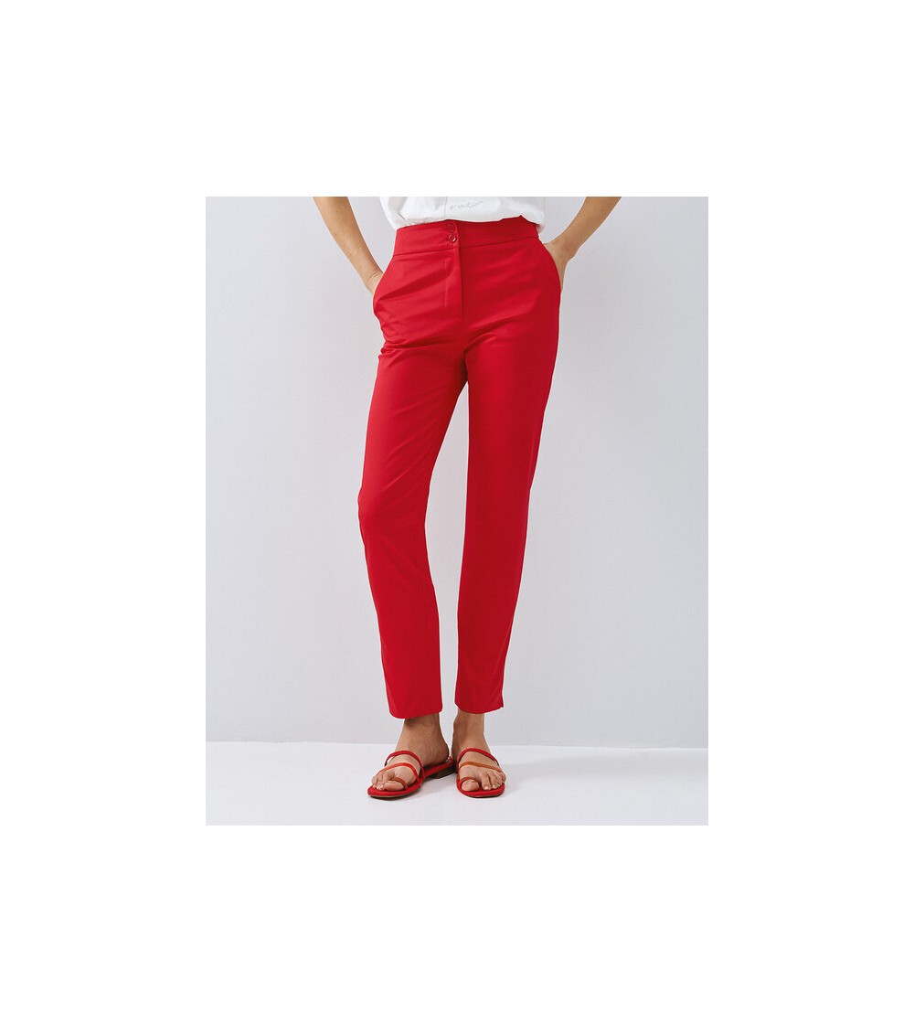 Pantalones rojos portada