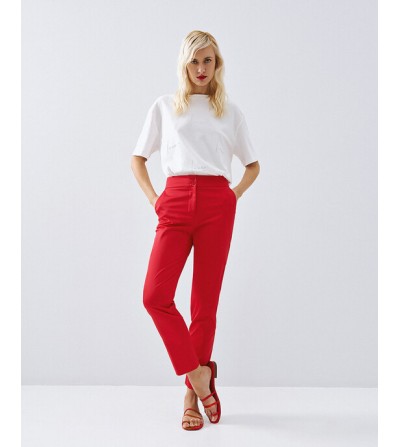 Pantalones rojos portada