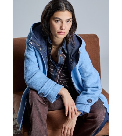 Chaquetón azul AC by Alba Conde portada