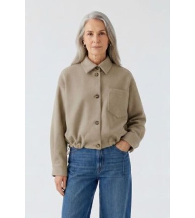 Chaqueta bolsillo beige Oui portada